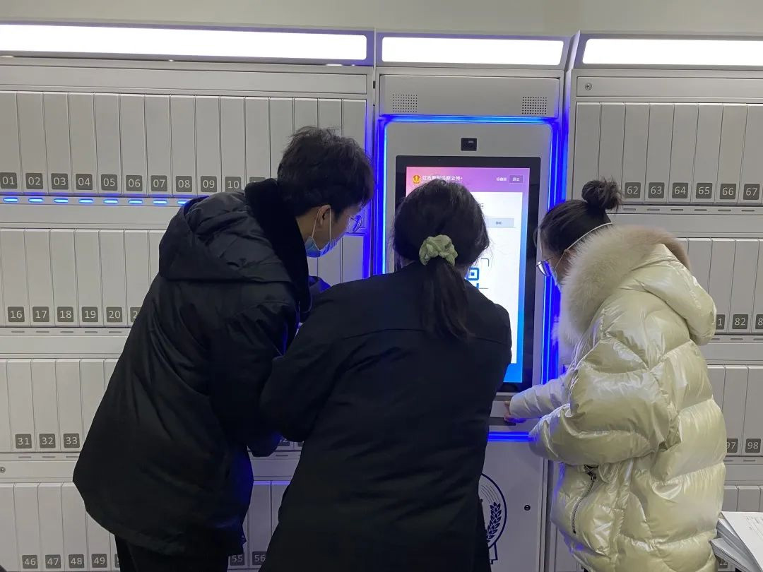 九江经开区法院使用中间柜存储诉讼材料